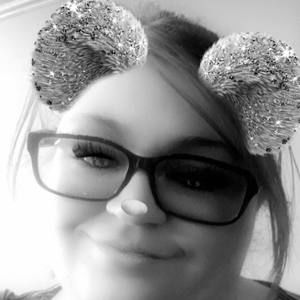 Meet your Posher, Maxine